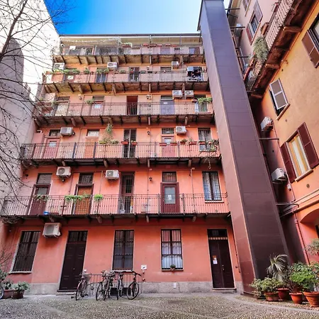 Just Urban - Superb - Moscova Brera Milan
