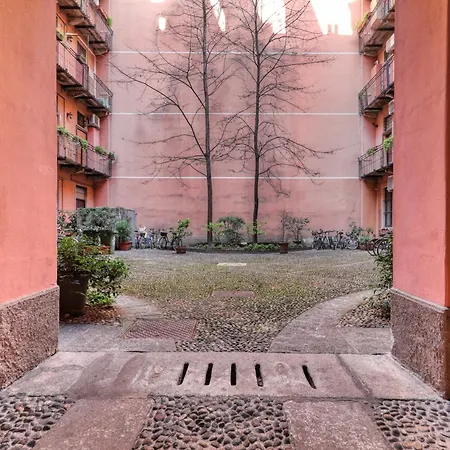 Just Urban - Superb - Moscova Brera Milan